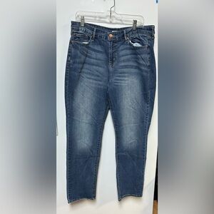 Levi's Dark Blue mid rise Straight Jeans